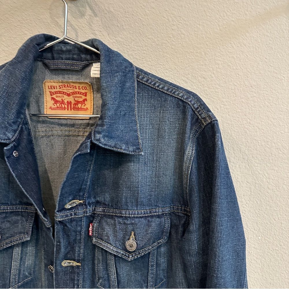 Levi’s | L | Men’s medium wash Trucker Denim Jacket (Size L) - Picture 3 of 10